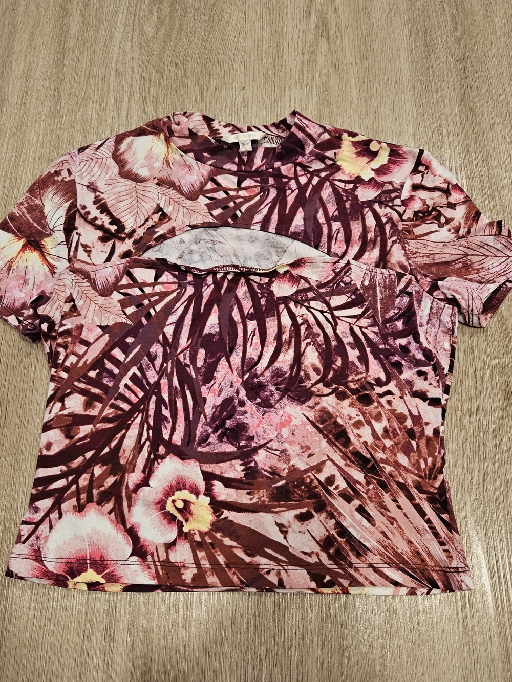 GUESS Tropical Print Keyhole Mock Neck Short Sleeve Crop Top Size Small